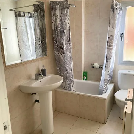 Great Terrace With Views To The Sea. 5th Floor Downtown Area 아파트